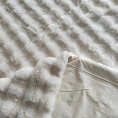 Plaid Cosy Fluff cream 200x300 - Richmond Interiors