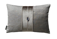 Bourget stone sierkussen 45x30 - Brons Sierkussens