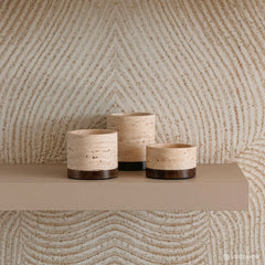 Travertine kaarshouder S Ø9,5x4cm incl. hout plateau - Mooisa